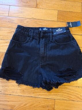 ✨️Hollister Black Distressed High-Rise Denim Shorts✨️ New With Tag